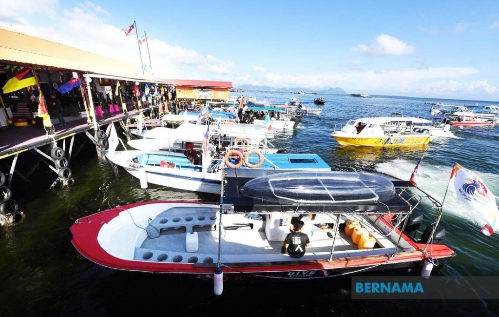 Pengusaha bot pelancong di Sabah hadapi saat getir terpaksa jual aset ...